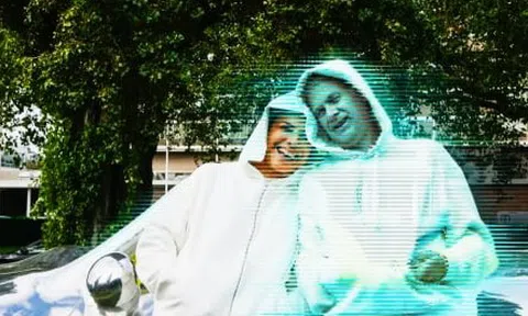 Người phụ nữ đầu tiên trên thế giới kết hôn với hình ảnh AI 3 chiều