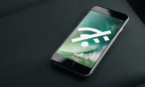 Không có WiFi, 3G, làm sao chuyển tiền trên điện thoại?