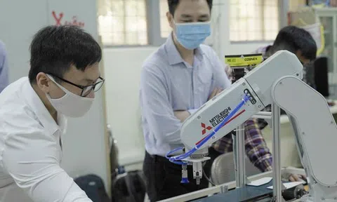 Nên lo sợ hay biến AI thành công cụ hỗ trợ phát triển giáo dục