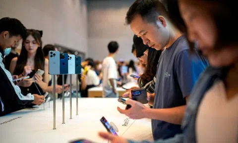 Giá iPhone 15 ở Trung Quốc giảm sâu