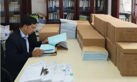 Sếp chỉ thị chuyển khoản 3 tỷ đồng cho đối tác vào 16h, nam kế toán hỏi một vài câu liền phát hiện ra điều lạ, lập tức báo cảnh sát