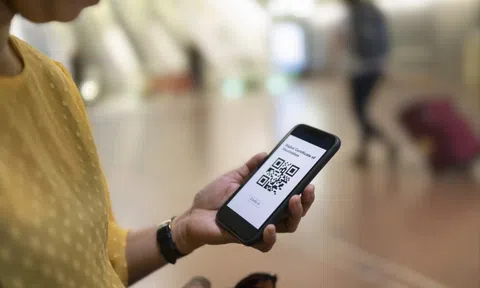 Trúng thưởng 34 triệu đồng, người phụ nữ làm thủ tục nhận giải nhưng đến bước cuối lại bất ngờ bỏ cuộc