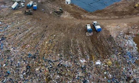 Phát hiện kho báu 5,7 tỷ USD ngoài bãi rác