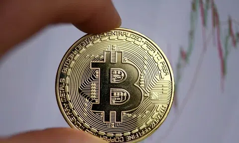 Bitcoin trở thành tài sản lớn thứ 8 thế giới