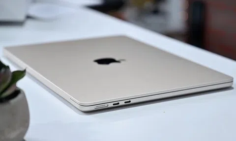 Chiếc MacBook gập bí ẩn của Apple