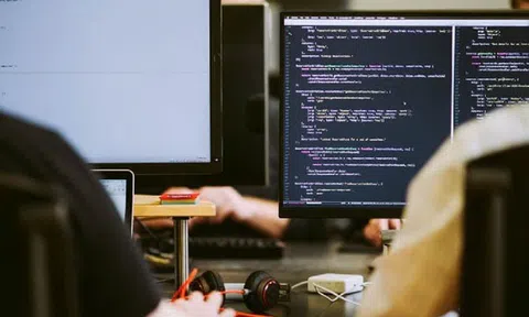 "Nỗi niềm' của nhiều nhân sự IT và marketing tại Việt Nam với AI: Thu nhập khủng nhưng vẫn lo âu không ngừng, chưa biết nên coi là bạn hay 'kẻ thù'?