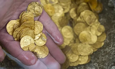 Phát hiện ‘kho tiền’ 1.000 năm tuổi dưới đáy biển, công nghệ cao vào trục vớt