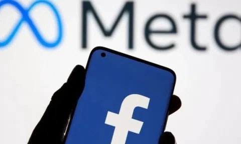 Dạo này lướt Facebook toàn gặp người lạ, lý do vì sao?