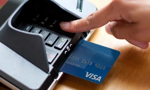 Cảnh báo trừ tiền trái phép trên tài khoản thẻ tín dụng