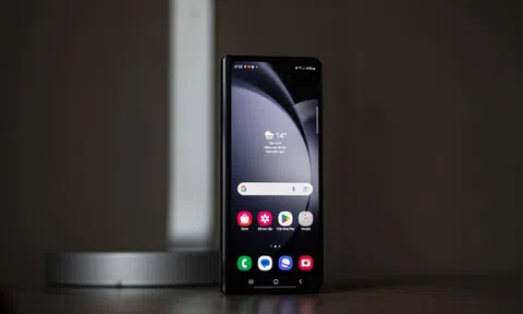 Chiến thuật của Samsung khi đem AI lên điện thoại gập