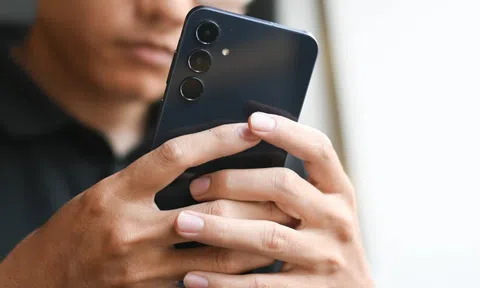 Giữa mùa thấp điểm, các chuỗi bán lẻ đổi chiến lược đề tồn tại