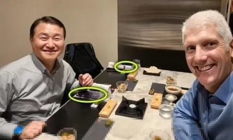 Bức ảnh gây bất ngờ của sếp Samsung