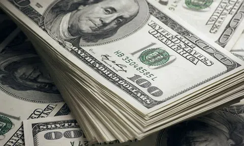 Người phụ nữ bị lừa chuyển khoản 1,2 tỷ đồng để nhận “một thùng hàng có 600.000 USD tiền mặt”