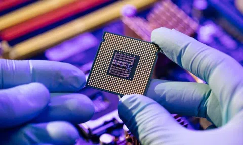 Sếp FPT chỉ ra hai điểm mấu chốt quyết định Việt Nam có cơ hội trở thành quốc gia bán dẫn - điều từng giúp Nhật Bản, Hàn Quốc trở nên giàu có