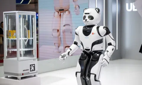 Trung Quốc triển khai robot hình người cao 1m7, tích hợp AI để lắp ráp xe điện cạnh tranh với Tesla