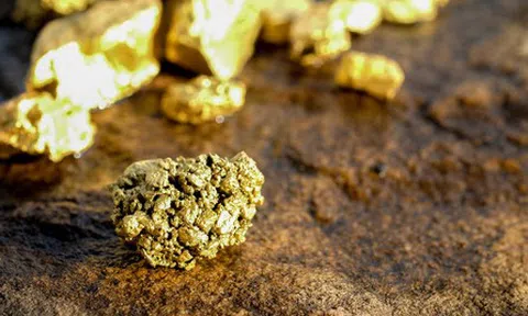 Công trường 180 lỗ khoan sâu 2.000m trúng to vì xúc đúng kho báu 28 tỷ USD, cỗ máy đào vàng vào việc