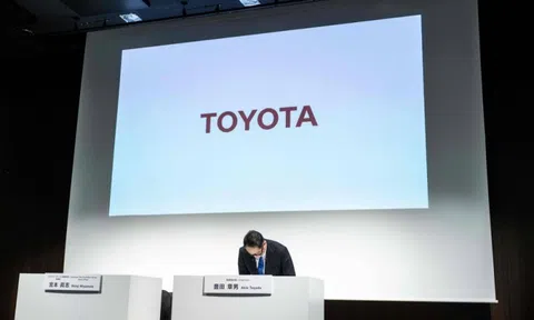 Những cái cúi đầu xin lỗi của các hãng xe Nhật