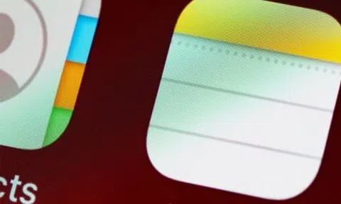 Làm thế nào để iPhone đọc văn bản cho bạn nghe