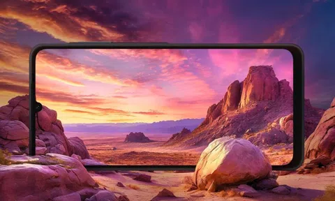 Tận hưởng 'màn hình cực đại, giải trí cực lâu' trên Samsung Galaxy A06