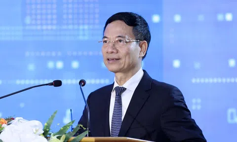 Bộ trưởng Nguyễn Mạnh Hùng: Về công nghiệp bán dẫn, ngoài lợi thế địa chính trị, Việt Nam còn một lợi thế khác không thể sao chép