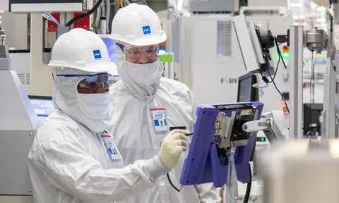 Vì sao nhiều "ông lớn" công nghệ giúp Việt Nam đào tạo nhân lực?