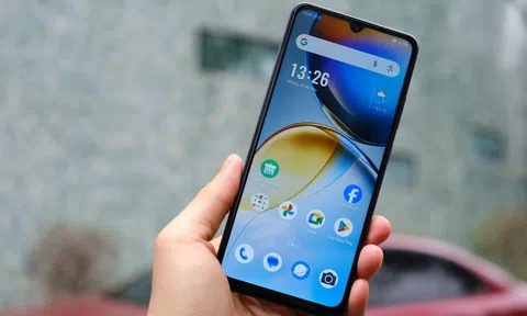 Smartphone dưới 3 triệu có thể chống nước, bụi