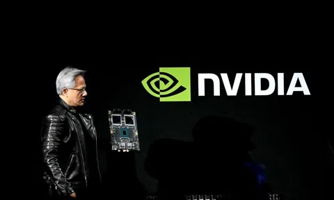 "Bố già" NVIDIA giữ vững ngai vàng AI: Ngoài Mỹ, Trung Quốc còn một "gã nhà giàu" khác dốc tiền tìm cách mua chip