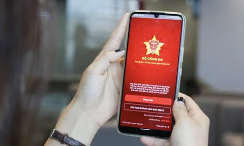 Từ tháng 9, người dân có thể ngồi nhà nhận thuốc qua VNeID