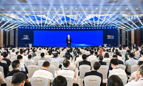 Triển lãm Dữ liệu lớn 2025 khai mạc tại Quý Dương, nêu bật tính quốc tế hóa, chuyên nghiệp và công nghiệp hóa