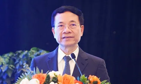 Bộ trưởng Nguyễn Mạnh Hùng: Việt Nam có lợi thế trở thành ‘gã khổng lồ bé nhỏ’ có thể tạo ra sự thay đổi lớn trong kỷ nguyên AI