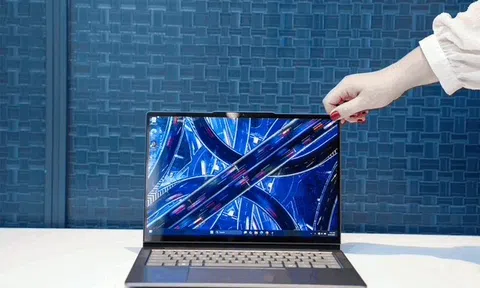 Laptop độc lạ của Lenovo