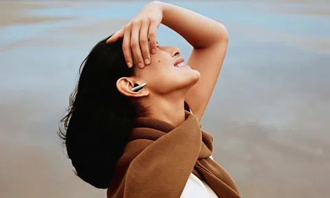 Bang & Olufsen - earbuds thời trang, cảm biến chạm tiên tiến