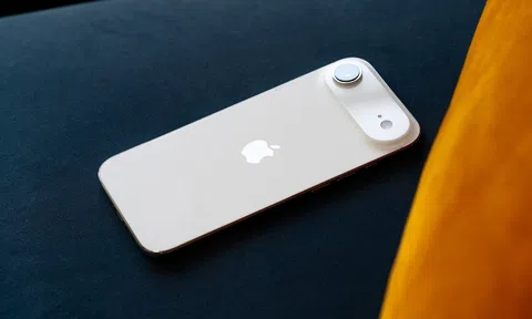 Chiếc iPhone giảm sốc, mất giá 9 triệu đồng sau 4 tháng