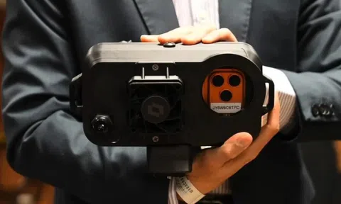 Dùng iPhone bắt việt vị tự động