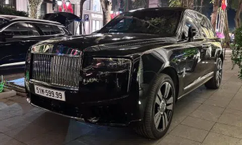 Đại gia Sài Gòn chi hơn 35 tỷ mua xe Rolls-Royce Cullinan kèm biển số tứ quý 9
