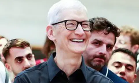 Tim Cook phủ nhận tin đồn rời ghế CEO Apple, khẳng định tiếp tục gắn bó trong nhiều năm tới
