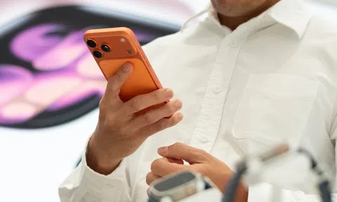 Sau nửa năm, iPhone 17 Pro Max không giảm một đồng