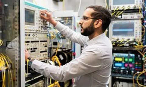 Cáp quang đạt kỷ lục tốc độ mới, cho phép phát trực tuyến 50 triệu bộ phim cùng lúc