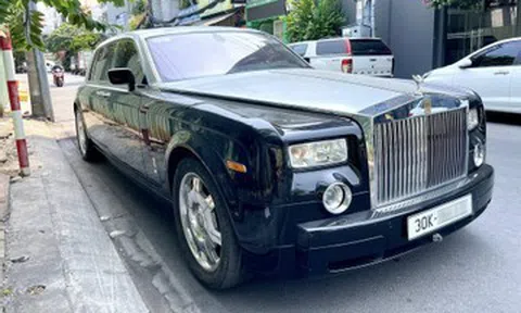 Đại gia Việt bán xe sedan siêu sang Rolls-Royce Phantom 2007 giá rẻ bất ngờ