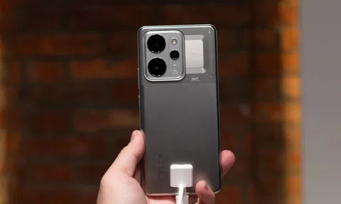 Xuất hiện smartphone pin 10.000 mAh ở Việt Nam