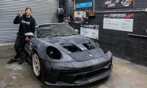 Người đàn ông in 3D chiếc Porsche 911 GT3 RS giống hệt xe thật gây sốt cộng đồng