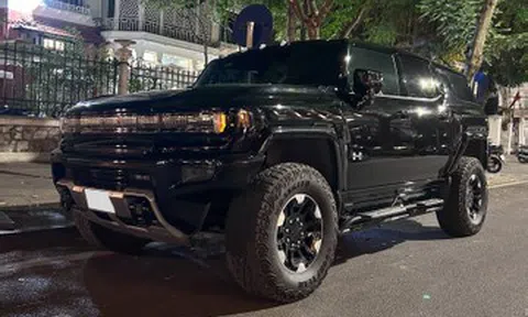 Đại gia Hà Nội mua siêu SUV điện GMC Hummer độc nhất Việt Nam, mạnh như siêu xe