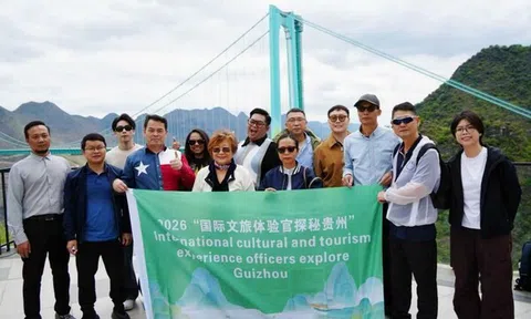 Bắc cầu qua vực thẳm: Cách Quý Châu, Trung Quốc đang tái định hình địa hình miền núi