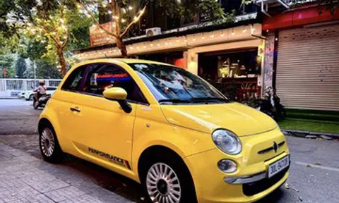 Xe Ý Fiat 500C 17 năm tuổi còn "zin" hiếm gặp, giá 290 triệu tại Hà Nội