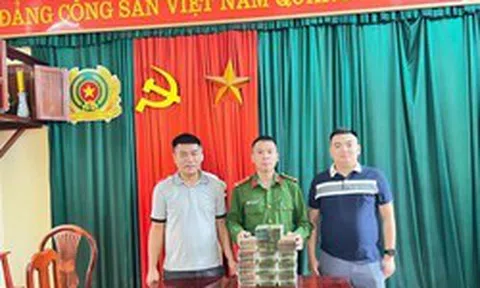 Một người dân ở Hưng Yên bất ngờ nhận được 2,1 tỉ đồng trong tài khoản