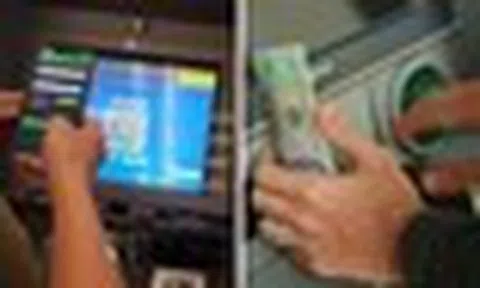 Phong tỏa tài khoản ngân hàng nếu người dùng nhận, chuyển tiền cho các giao dịch sau