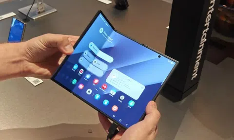 Chi tiết mới lạ trên Galaxy Z TriFold 2