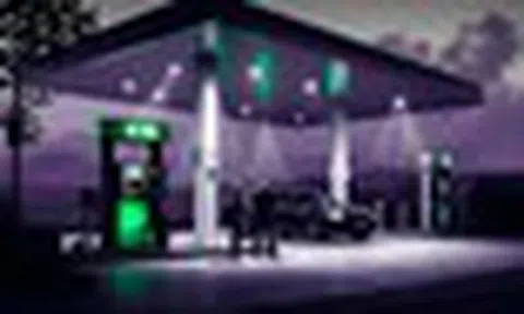Sự thật là xăng E10 có làm hỏng xe, nhưng nếu gây hại thế sao hàng loạt quốc gia vẫn cho dùng thoải mái?