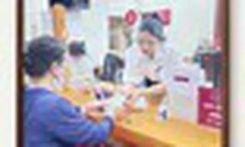 Phát hiện nội dung tin nhắn lạ, nhân viên ngân hàng Agribank giúp người mẹ ở Ninh Bình thoát vụ lừa đảo tinh vi khi "chuyển tiền đặt cọc nhà hộ bạn của con"