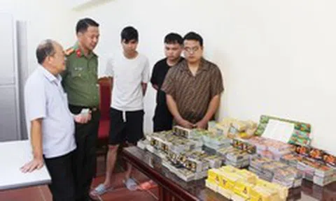 Triệt phá đường dây livestream vé cào trúng thưởng, lừa đảo hơn 600 triệu đồng